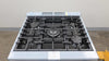 Bosch 800 Serie 30" BLK Stainless 5 Sealed Burners 3.6 cu.ft Gas Range HGS8045UC