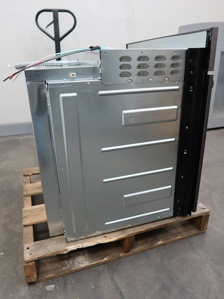 Bosch 30" Smart Single Electric Black Stainless 800 Series Wall Oven HBL8443UC