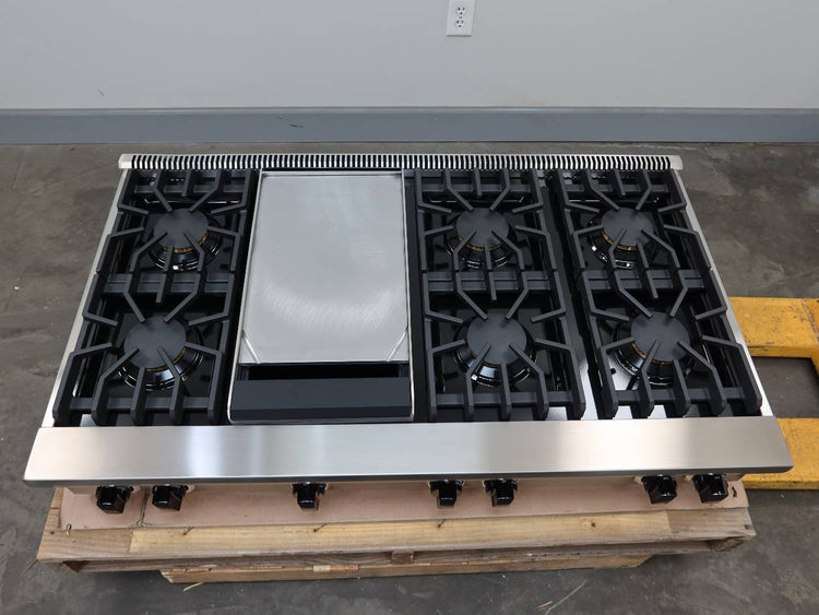 Viking 5 Series 48" Griddle SoftLit™ LED TruPower Plus Gas Rangetop VRT5486GSS