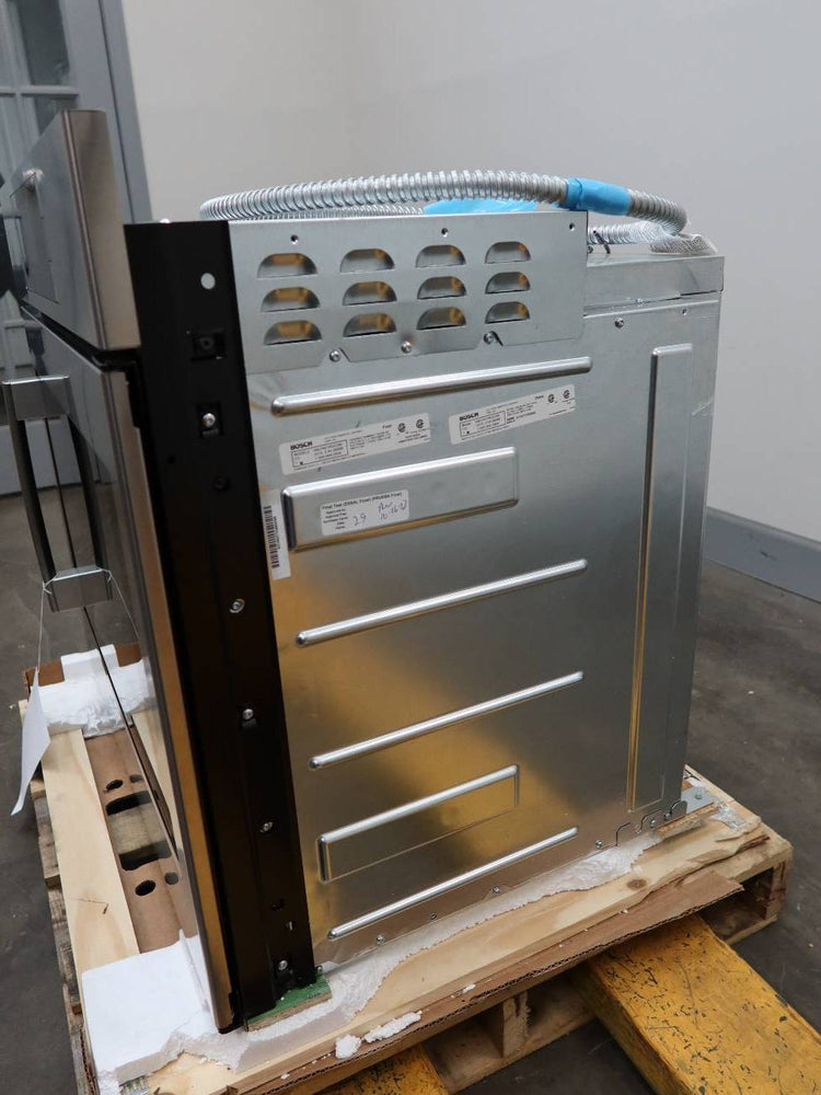 Bosch 30" 4.6 cu. ft Benchmark Series Single Electric Wall Oven HBLP451RUC