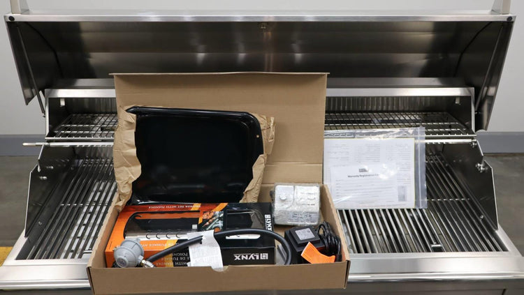 Lynx 54" SS 1555 sq.in. Surface Professional Grill Series Built-In Grill L54TRLP