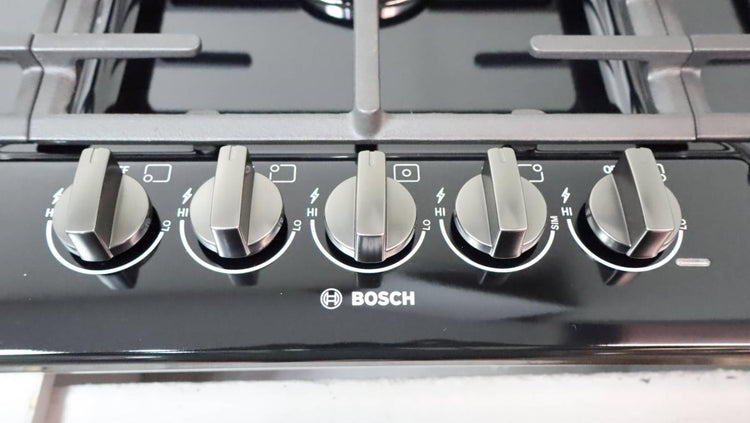 Bosch 800 Series 36 Inch Black Red LED 5 Sealed Burners Gas Cooktop NGM8646UC