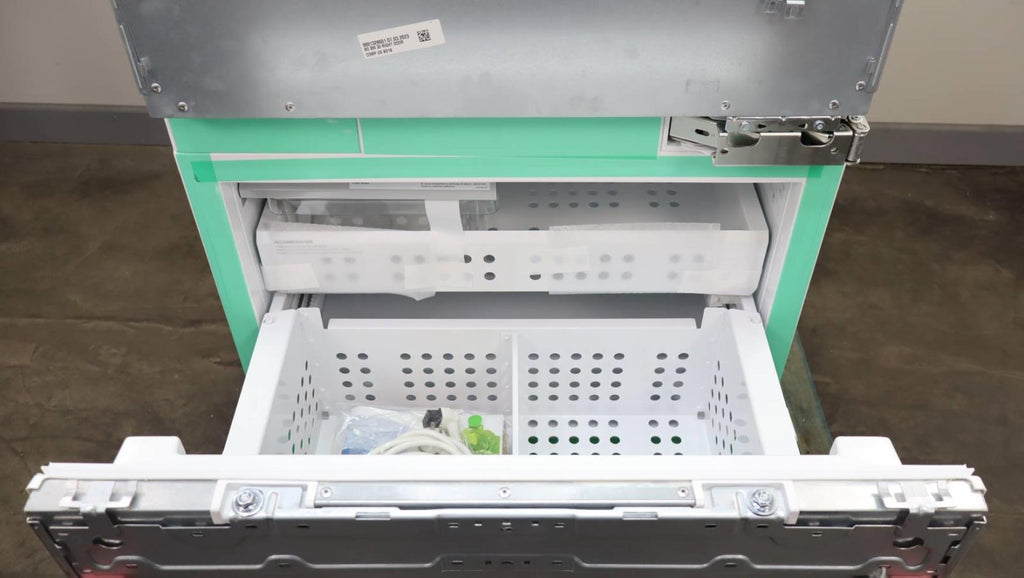 Bosch Benchmark Series B30IB905SP 30" Built-In Bottom Mount Refrigerator Details