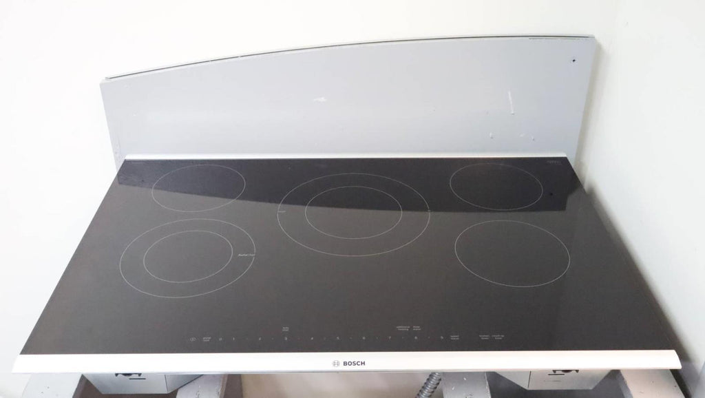 Bosch 30" 5 Element Ceramic Surface Electric Benchmark Series Cooktop NETP069SUC