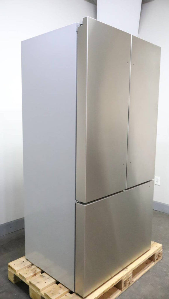 Thermador 36" 20.8 cu. ft Smart SS Masterpiece Series Refrigerator T36FT810NS