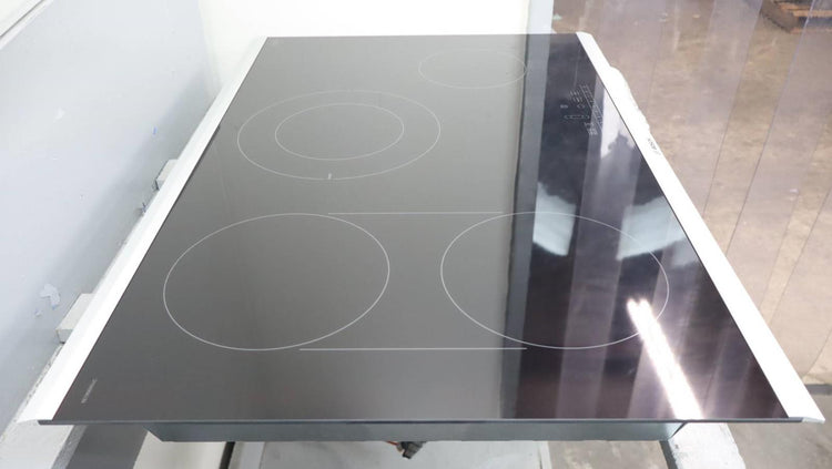 Bosch 800 Series 30 Inch smoothtop 4 Elements Electric Cooktop NET8069SUC