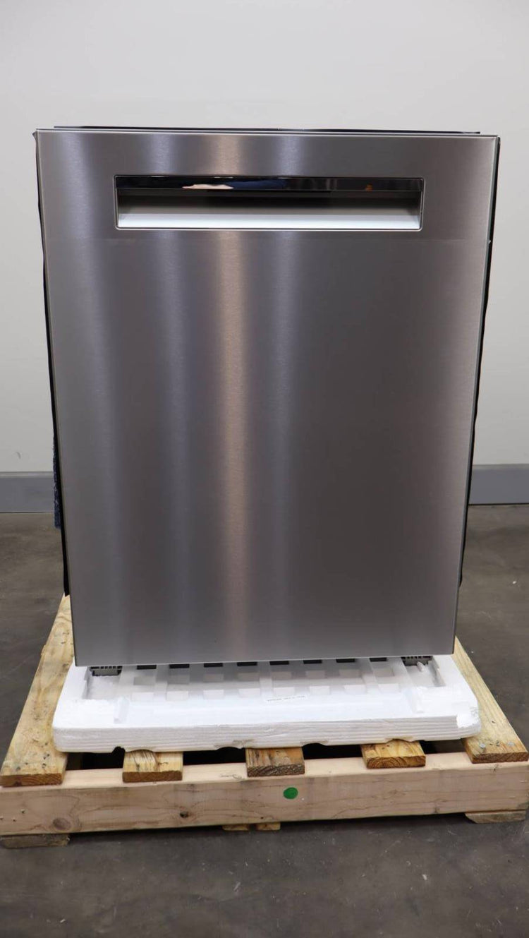 Bosch 24" SS Fully Integrated Built-In 44 dBA 500 Series Dishwasher SHP65CM5N