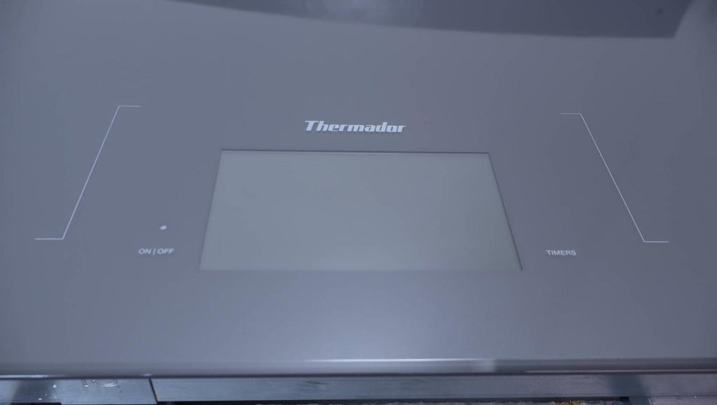 Thermador Masterpiece Freedom Collection 30" Induction Smart Cooktop CIT30YWBB