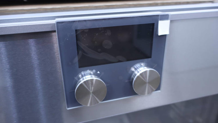 Gaggenau 400 Series 30" 4.5 Cu.Ft TFT Glass Front SS Single Oven BO481613