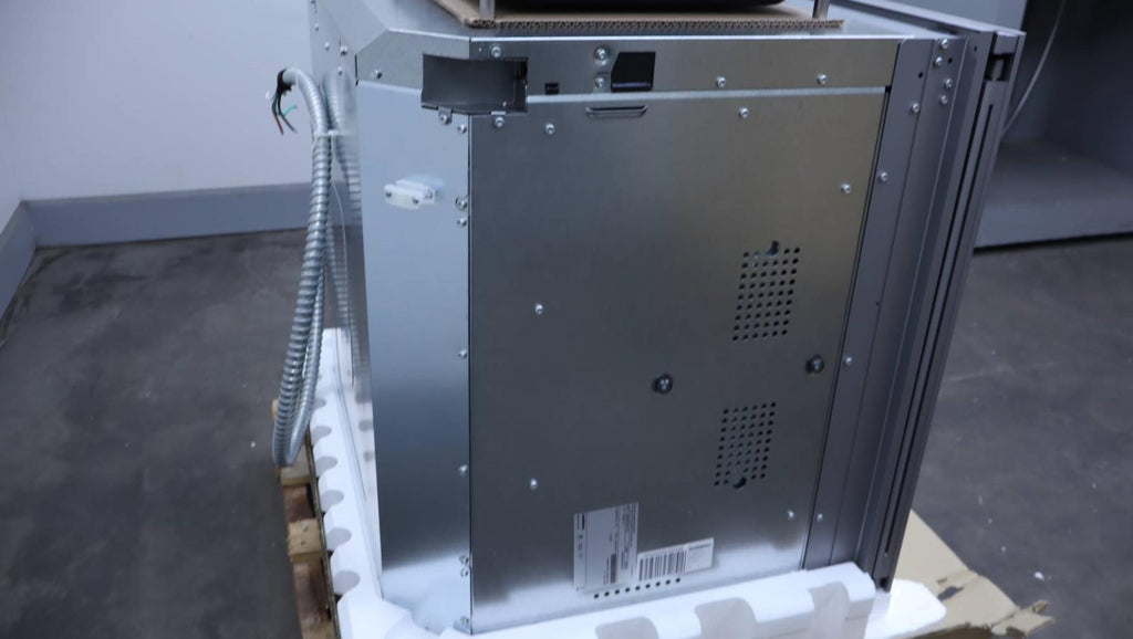 Gaggenau 400 Series 30" 4.5 Cu.Ft TFT Glass Front SS Single Oven BO481613