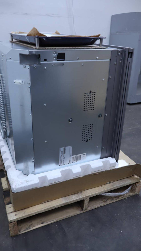 Gaggenau 30" 400 Series 4.5 Cu.Ft TFT Glass Front SS Single Oven BO481613