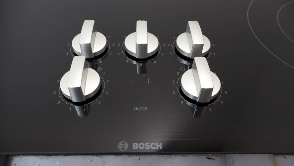 Bosch 36" BLK 5 Cooking Zones Smoothtop 500 Series Electric Cooktop NEM5666UC