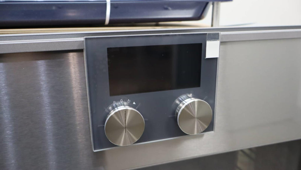 Gaggenau 30" 400 Series 4.5 Cu.Ft TFT Glass Front SS Single Oven BO481613 - Alabama Appliance