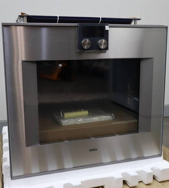 Gaggenau 400 Series 30" 4.5 Cu.Ft TFT Glass Front SS Single Oven BO481613