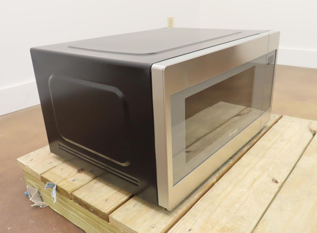 Thermador Masterpiece Series MBCS 24" 2.1 cuft Built-In Microwave (Local Pickup)