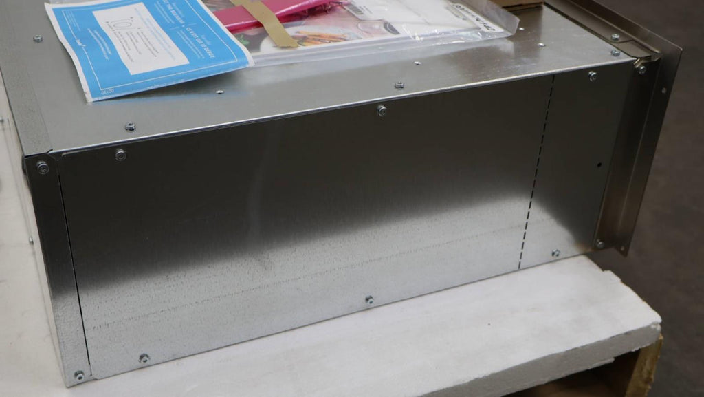 Thermador 30" PR 450 W heater 2.2 Cu.Ft Automatic Shut-Off Warming Drawer WD30WC