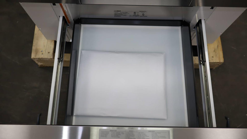 Bosch 800 Series 30" Tilt Display 1.2 Cu.Ft. Smart Microwave Drawer HMD8054UC