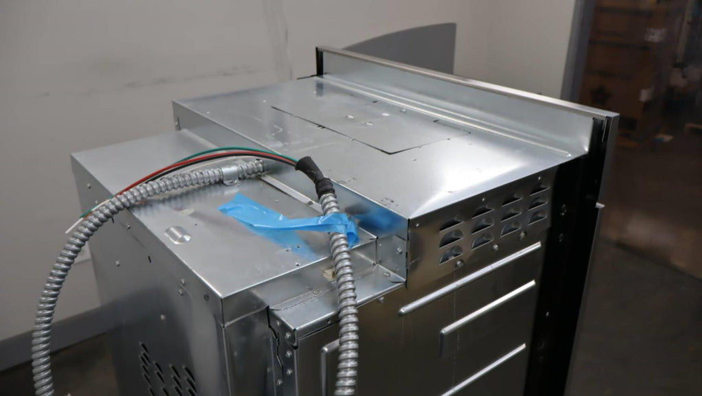 Bosch 30" 4.6 cu.ft 14 Mode SS Double Electric Benchmark Wall Oven HBLP651UC