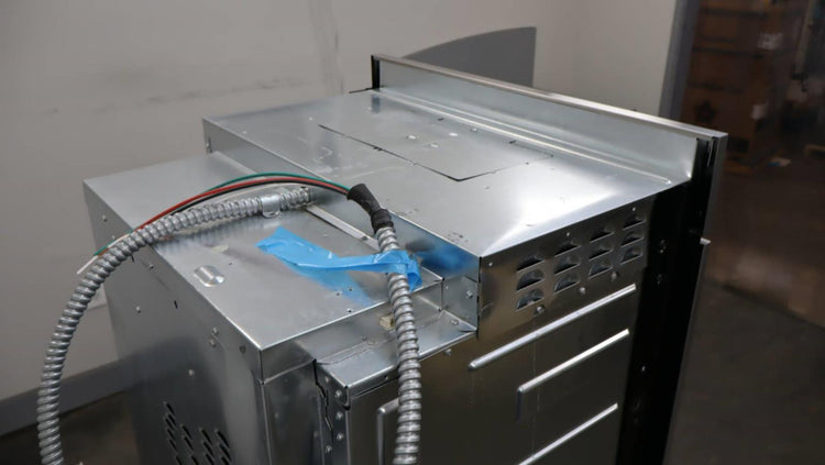 Bosch 30" 4.6 cu.ft 14 Mode SS Double Electric Benchmark Wall Oven HBLP651UC