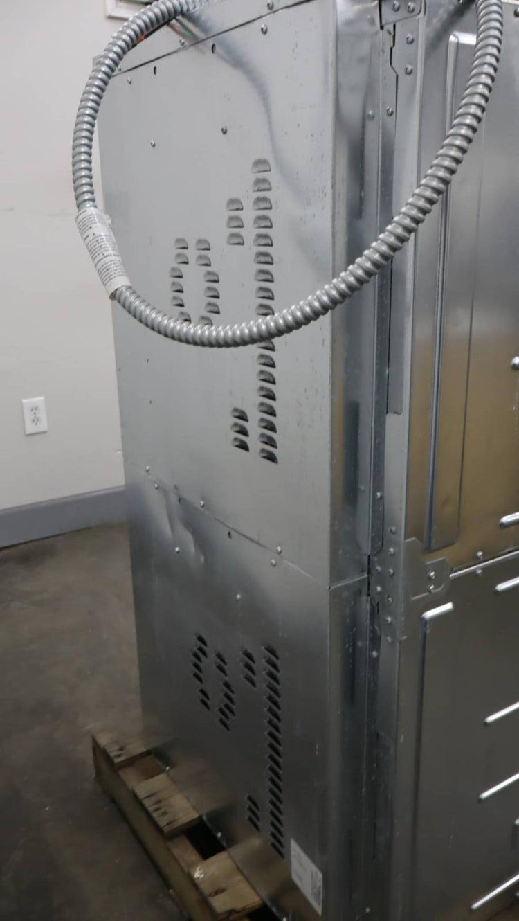 Bosch 30" 4.6 cu.ft 14 Mode SS Double Electric Benchmark Wall Oven HBLP651UC