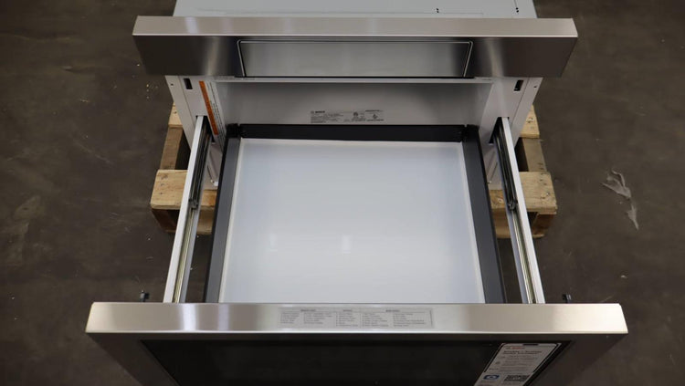 Bosch 24" 800 Series 1.2 Cu.Ft. Cap 950 Watt Smart Microwave Drawer HMD8454UC