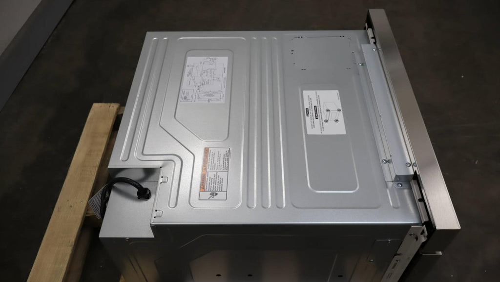 Bosch 24" 800 Series 1.2 Cu.Ft. Cap 950 Watt Smart Microwave Drawer HMD8454UC