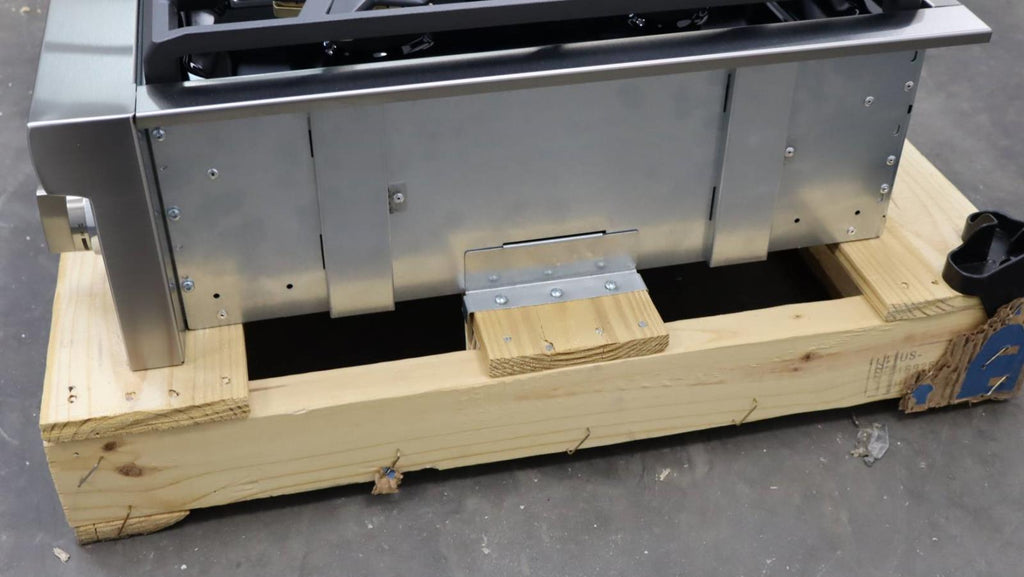 Thermador 48" Stainless 6 Star Burner Professional Series Rangetop PCG486WD