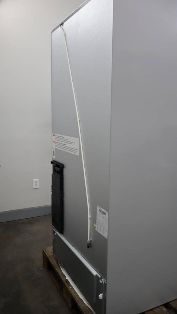 Bosch 36" 20.5 Cu. Ft 800 Series 4 French Door Smart SS Refrigerator B36CL81ENG