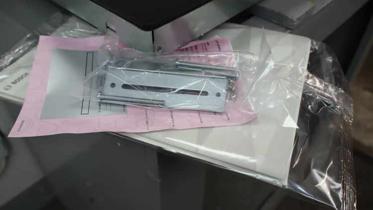 Bosch Black 30" 4 Element 500 Series Electric Induction Cooktop NIT5060UC