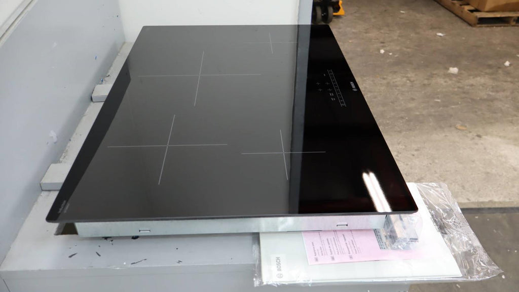 Bosch Black 30" 500 Series Electric Smoothtop Induction Cooktop NIT5060UC