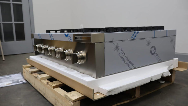 Bosch 800 Series 36" Gas Rangetop Stainless Steel 6 Sealed Burners RGM8658UC