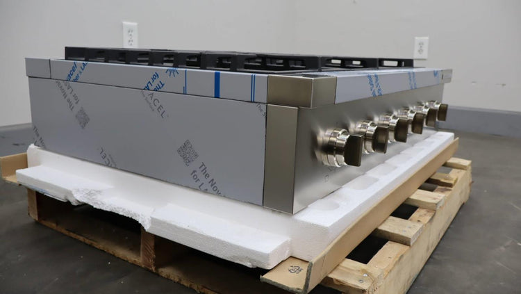 Bosch 800 Series 36" Gas Rangetop Stainless Steel 6 Sealed Burners RGM8658UC