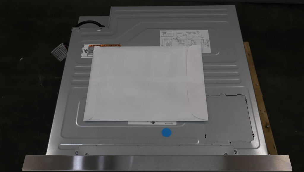 Bosch 24" 800 Series 1.2 Cu.Ft. Cap 950 Watt Smart Microwave Drawer HMD8454UC