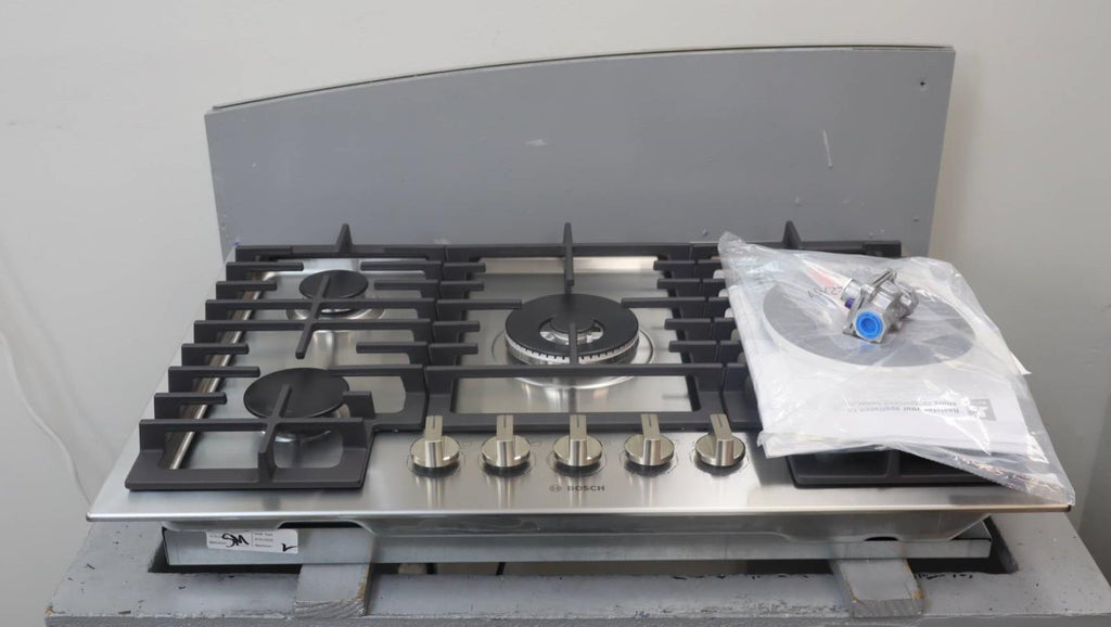 Bosch 30" 5 Sealed Burners Stainless Built-In 800 Series Gas Cooktop NGM8059UC