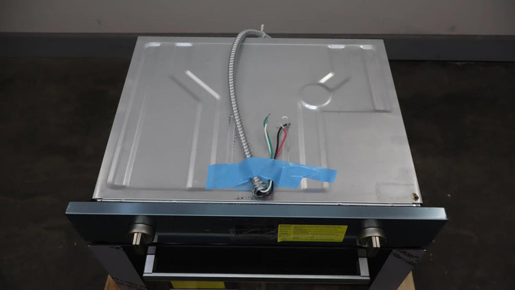 Bosch 500 Series 24" Stainless Single Convection Electric Wall Oven HBE5453UC