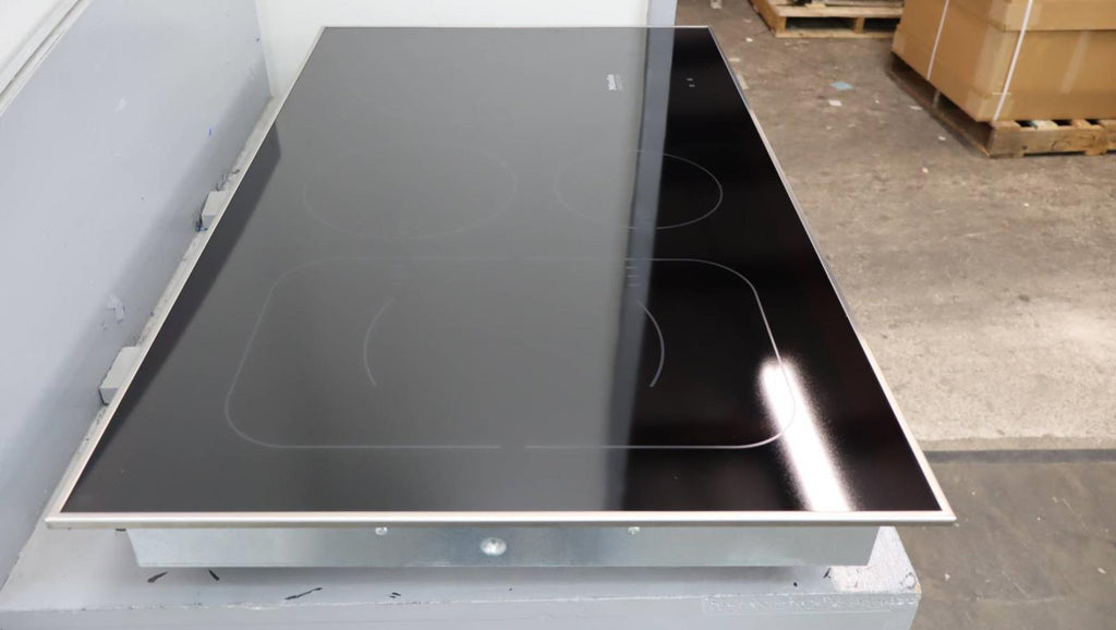 Miele 36" PowerFlex Tech 5 Cooking Zones Framed Induction Cooktop KM6370