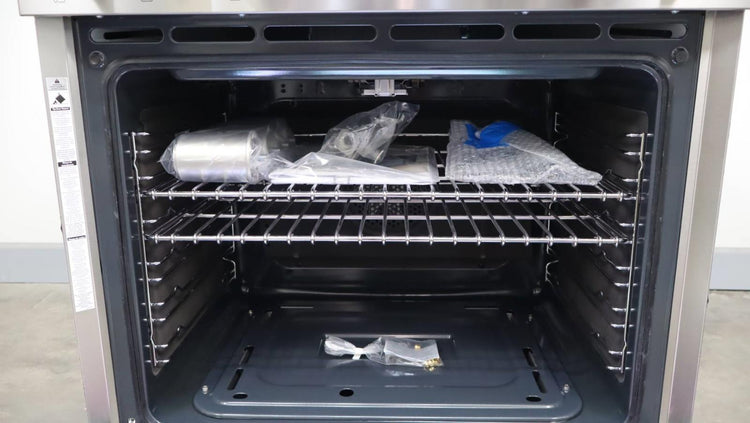 Bosch 800 Series 30" 5 Burner 3.6 Cu.ft SS Freestanding Gas Range HGS8055UC