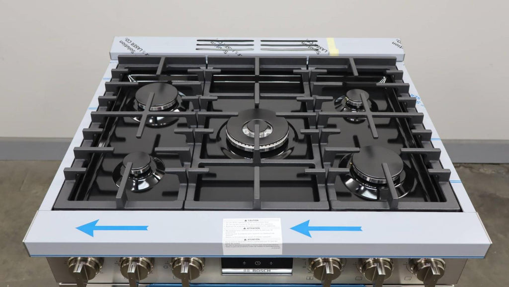 Bosch 800 Series 30" 5 Burner 3.6 Cu.ft SS Freestanding Gas Range HGS8055UC