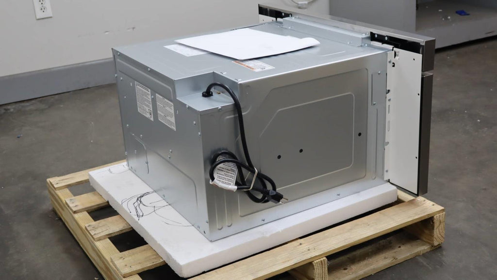 Bosch 30" Tilt Display 1.2 Cu.Ft Smart 800 Series Microwave Drawer HMD8054UC