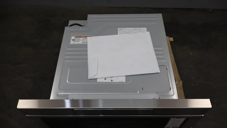 Bosch 30" Tilt Display 1.2 Cu.Ft Smart 800 Series Microwave Drawer HMD8054UC