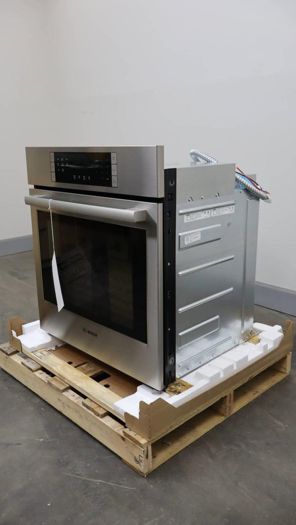 Bosch 27" 800 Series SS EcoClean Convection Single Electric Wall Oven HBN8451UC
