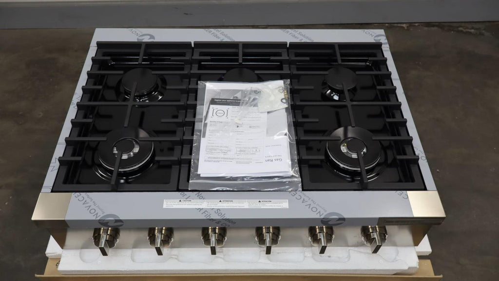 Bosch 800 Series 36" Gas Rangetop Stainless Steel 6 Sealed Burners RGM8658UC