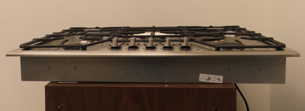 Thermador Masterpiece Series SGS365TS 36" 5 Sealed Burner Gas Cooktop