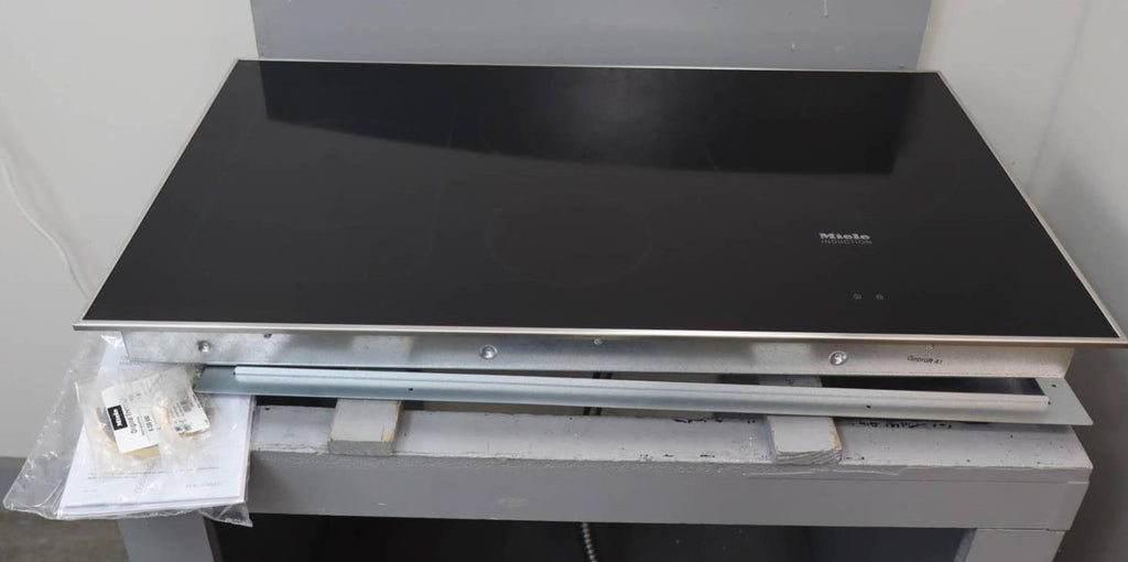 Miele 36" 5 Cooking Zones PowerFlex Tech Framed Induction Cooktop KM6370