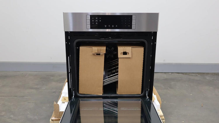 Bosch 27" 4.1 SS EcoClean Convection Single Electric Wall Oven HBN8451UC