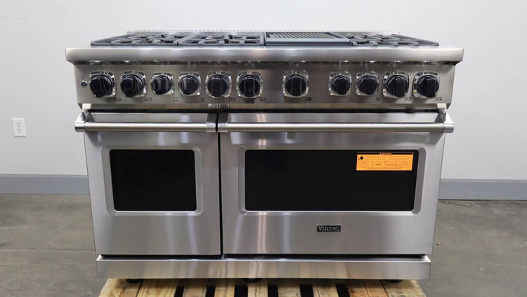 Viking 7 Series 48" 6 Burner Stainless Freestanding Dual Fuel Range VDR74826GSS