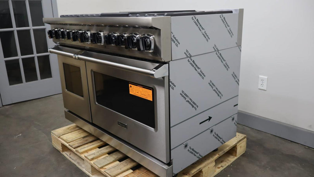Viking 7 Series 48" 6 Burner Stainless Freestanding Dual Fuel Range VDR74826GSS