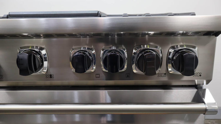 Viking 7 Series 48" 6 Burner Stainless Freestanding Dual Fuel Range VDR74826GSS