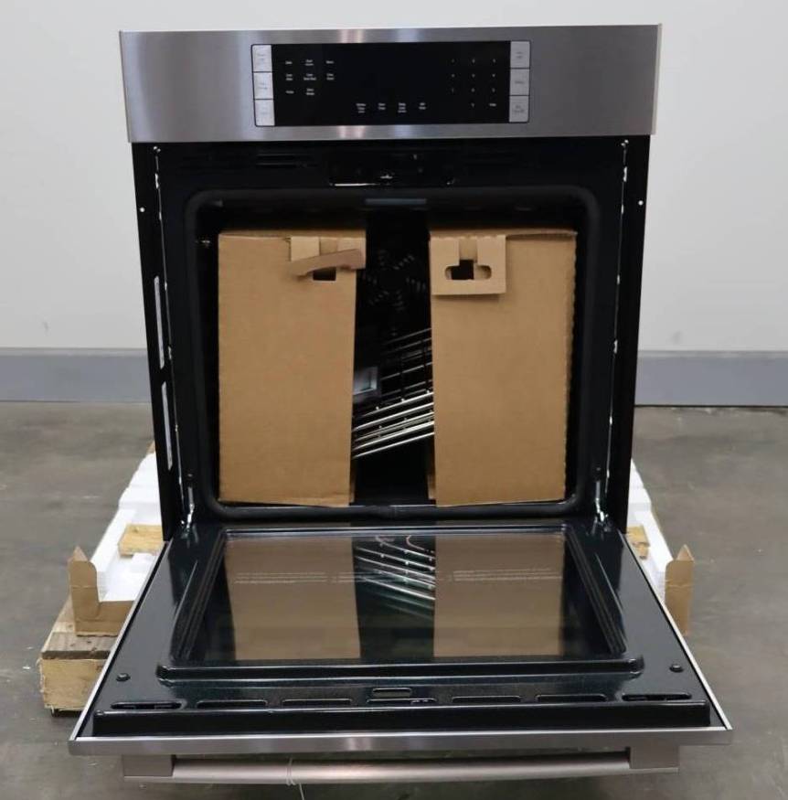 Bosch 27" 800 Series SS EcoClean Convection Single Electric Wall Oven HBN8451UC