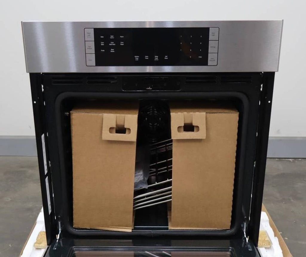 Bosch 27" 4.1 cu.ft Convection Single 800 Series Electric Wall Oven HBN8451UC